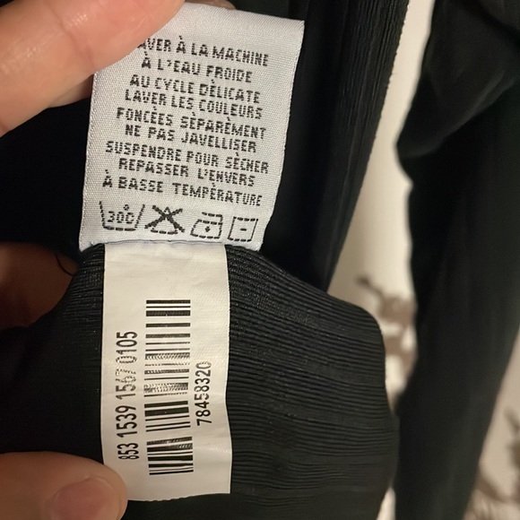 MAJORA Black Turtle Neck Long Sleeve NWOT PRICE DROP‼️ $22 - Picture 6 of 7